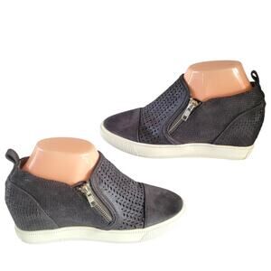 DV Dolce Vita Krissa WMS 8 Sneakers Hidden Wedge Dark Gray Laser Cut Zippers